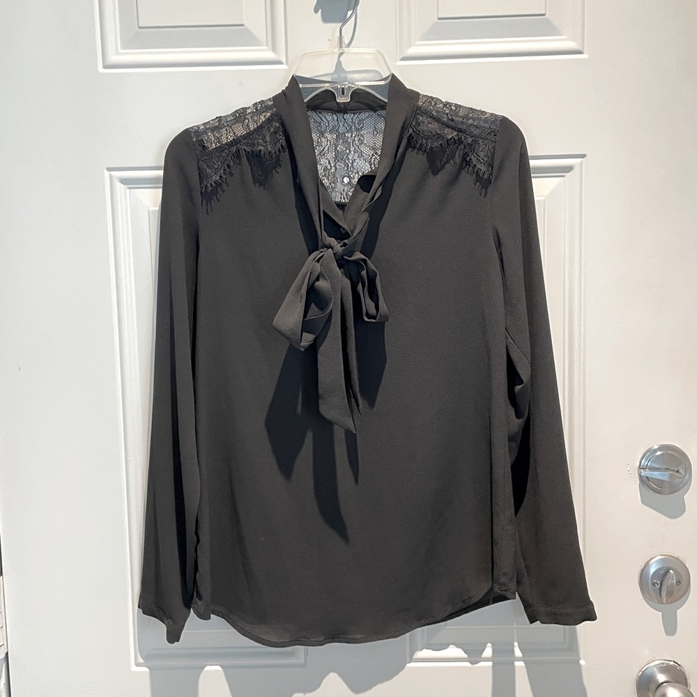 Mossimo Supply Co. Black Bow Tie Lace Button Down Long Sleeve Blouse Top Size XS